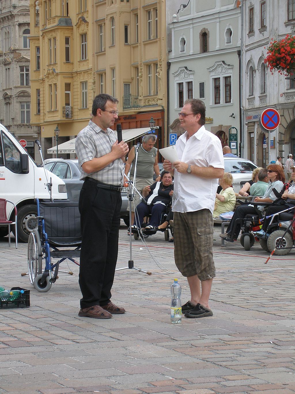 Rozhovor s Mgr.Janouškovcem s ředitelem Městské Charity